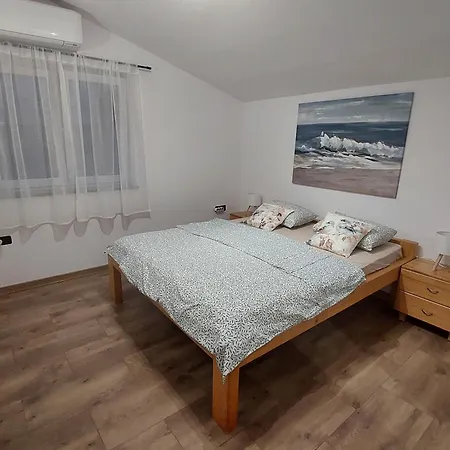 Forest Queen Apartment *