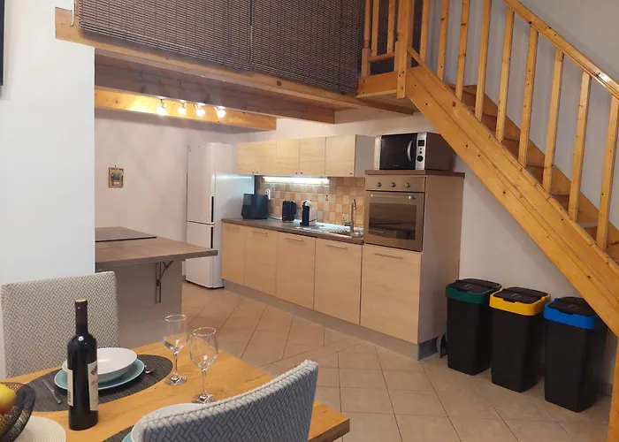 Forest Queen Apartment *