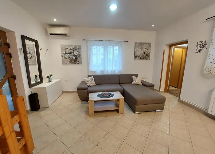 Apartment Forest Queen Pula