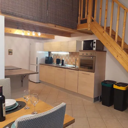 Forest Queen شقة *